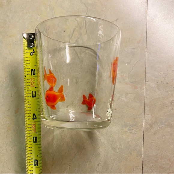4 Crate & Barrel Hand Blown 8oz Goldfish Glasses - Picture 5 of 5